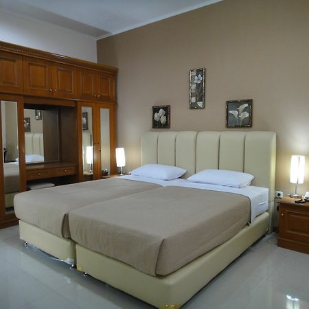 Gondia Guesthouse Giacarta Esterno foto