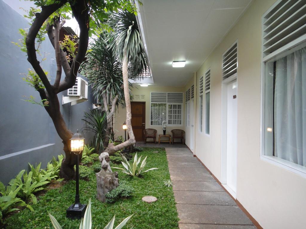 Gondia Guesthouse Giacarta Esterno foto