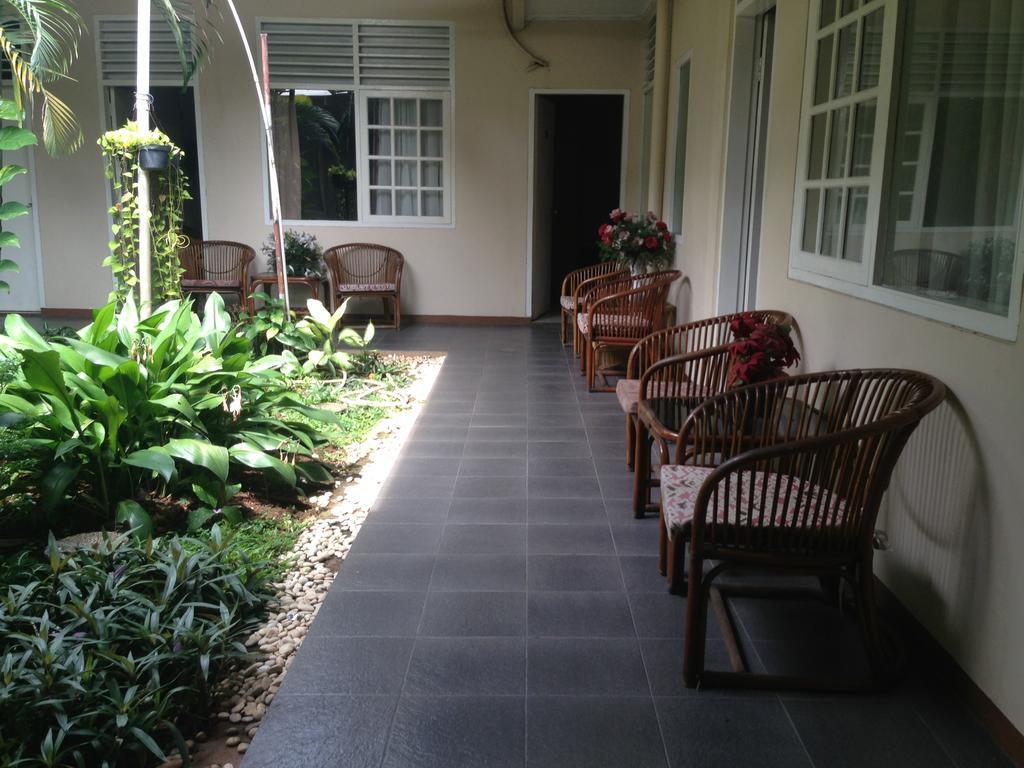 Gondia Guesthouse Giacarta Esterno foto