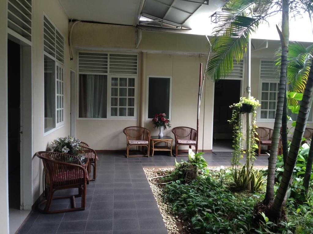 Gondia Guesthouse Giacarta Esterno foto