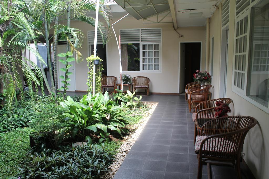 Gondia Guesthouse Giacarta Esterno foto