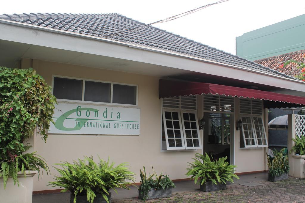Gondia Guesthouse Giacarta Esterno foto