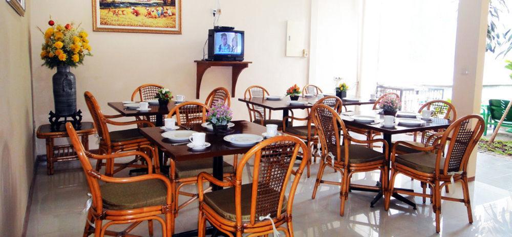 Gondia Guesthouse Giacarta Esterno foto
